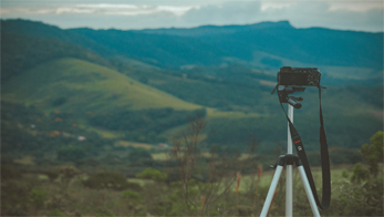 3 Merk Tripod yang Bagus untuk Memotret di Kondisi Low Light