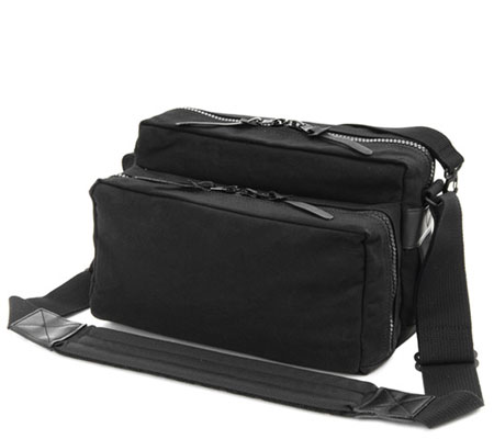 Artisan & Artist ACAM-1000 Sling Camera Bag