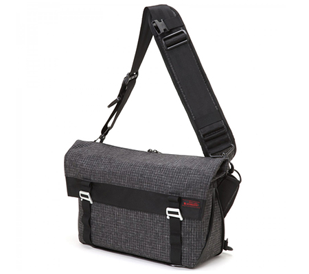 Artisan & Artist RDB-MG100 Camera Messenger Bag