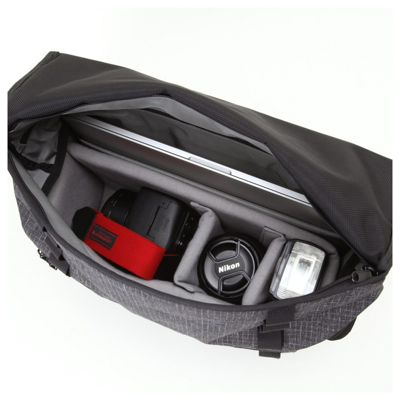 Artisan & Artist RDB-SD100 Shoulder Camera Bag
