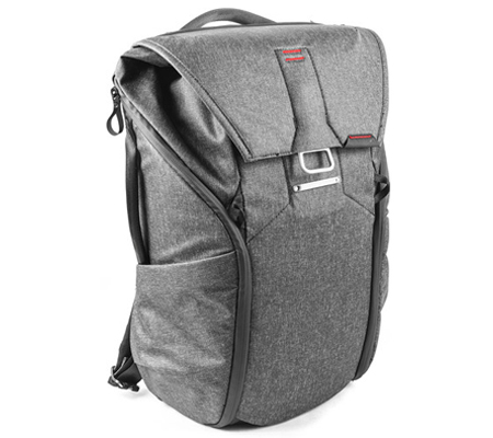 Peak Design Everyday Backpack 30L Charcoal.