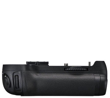 Nikon MB-D12 Battery Grip.