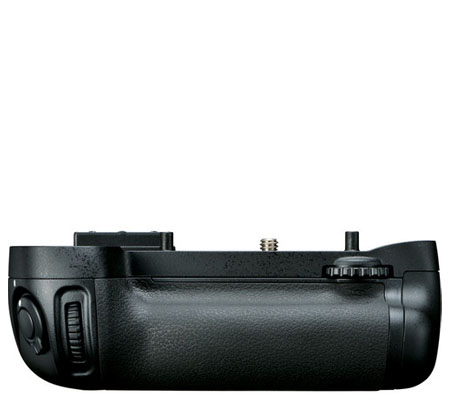 Nikon MB-D15 Battery Grip.