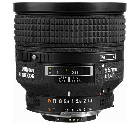 Nikon AF 85mm f/1.4D IF.