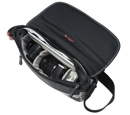 Artisan & Artist ACAM 9000 Camera Shoulder Bag